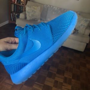 Men’s Nike Roshe Sneakers